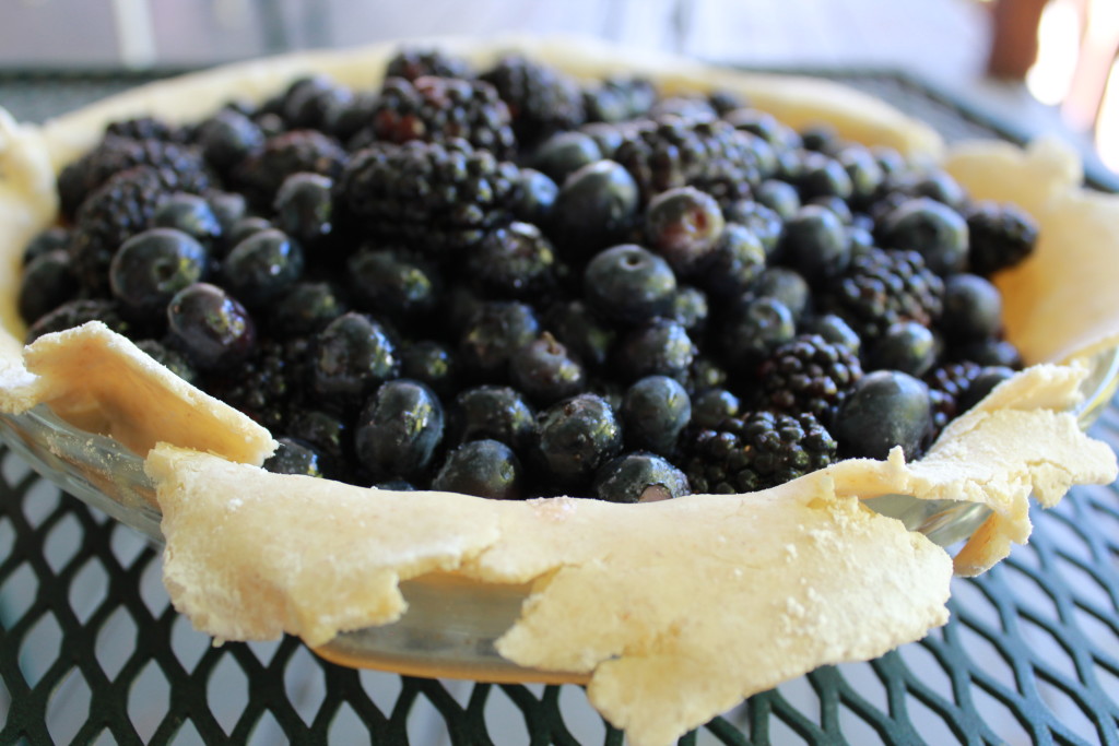 Blackberry & blueberry pie