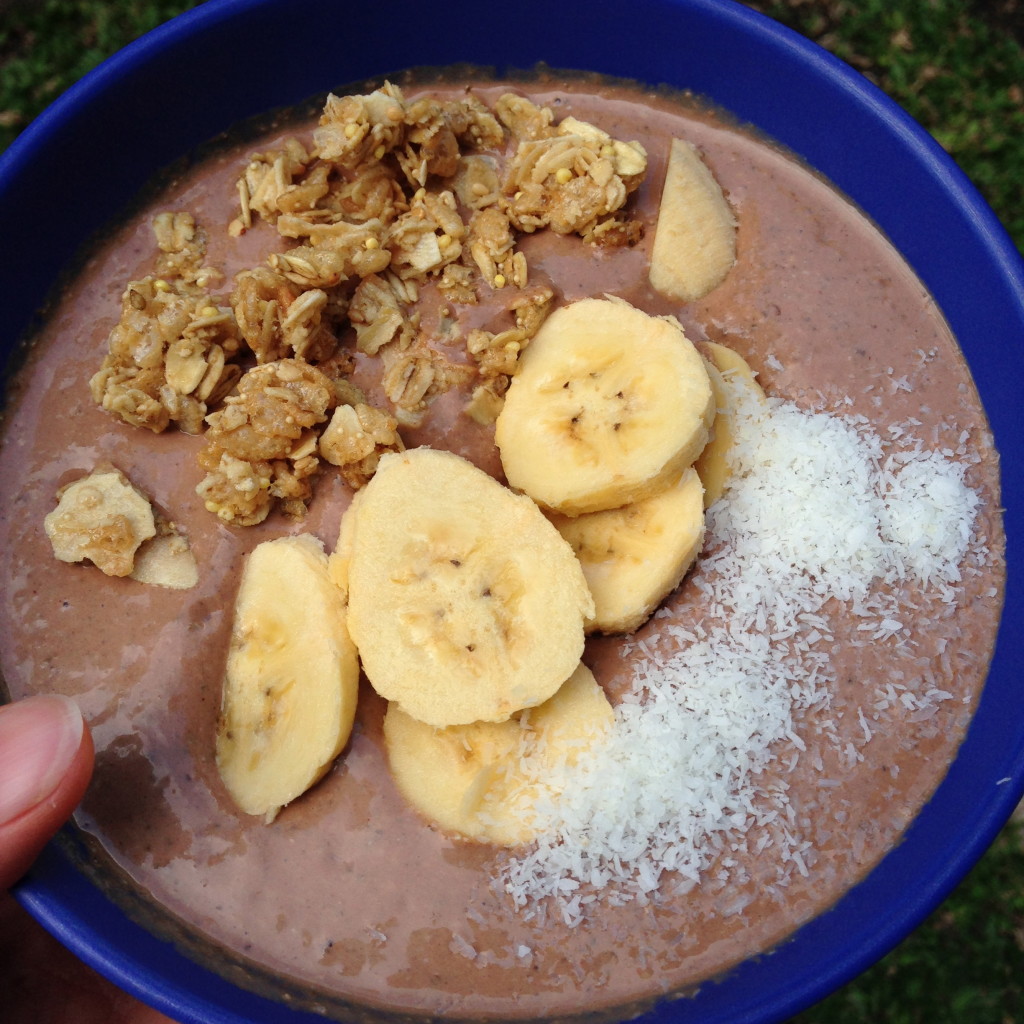 I topped it with fresh banana slices, unsweetened coconut, and Kind granola