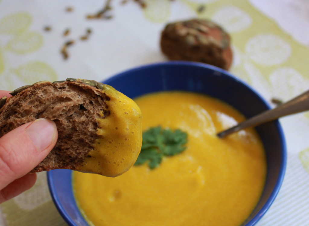 Curried pumpkin soup