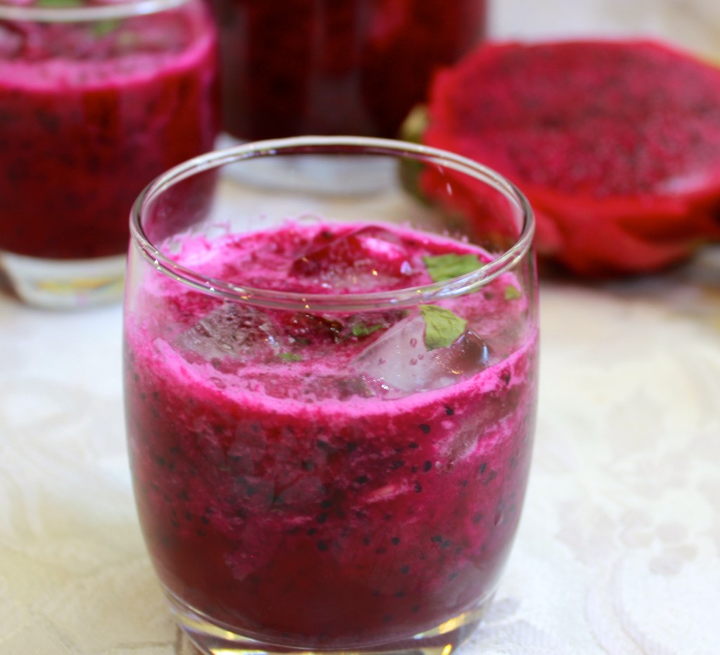 Dragonfruit mojito