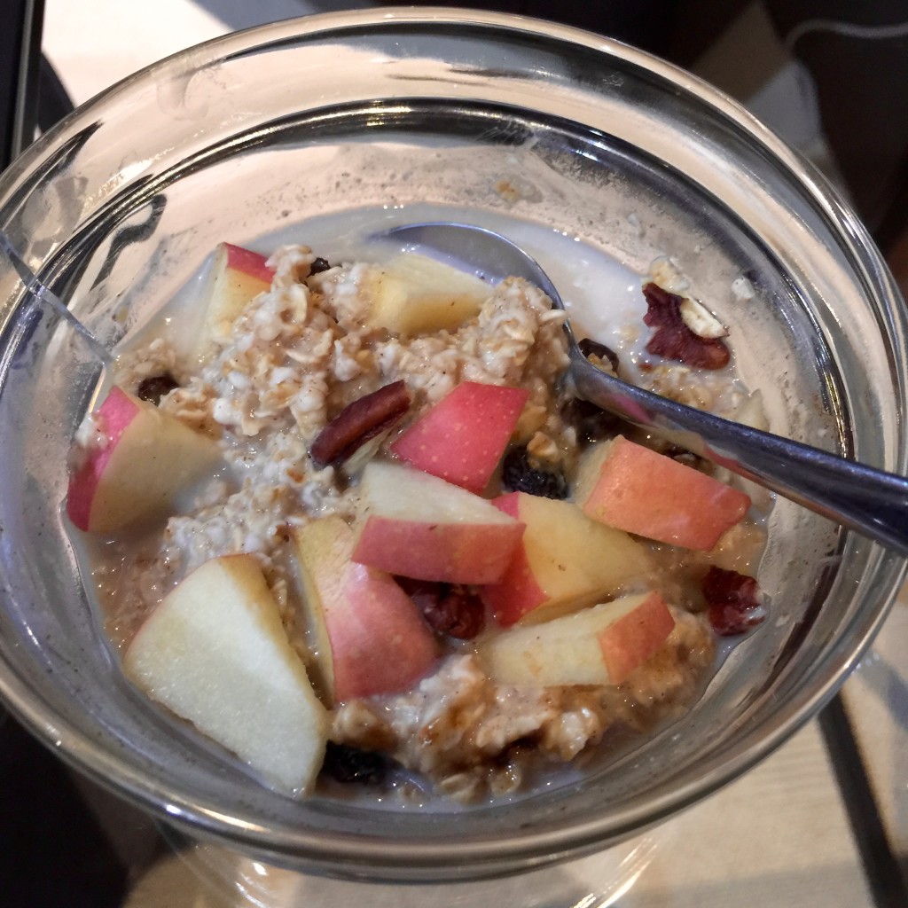 Pre-workout breakfast: apple cinnamon oatmeal with raisins & pecans