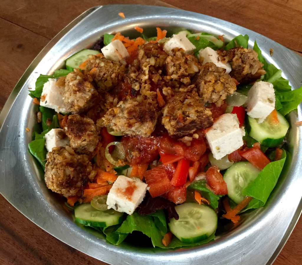 Salad with lentil burger