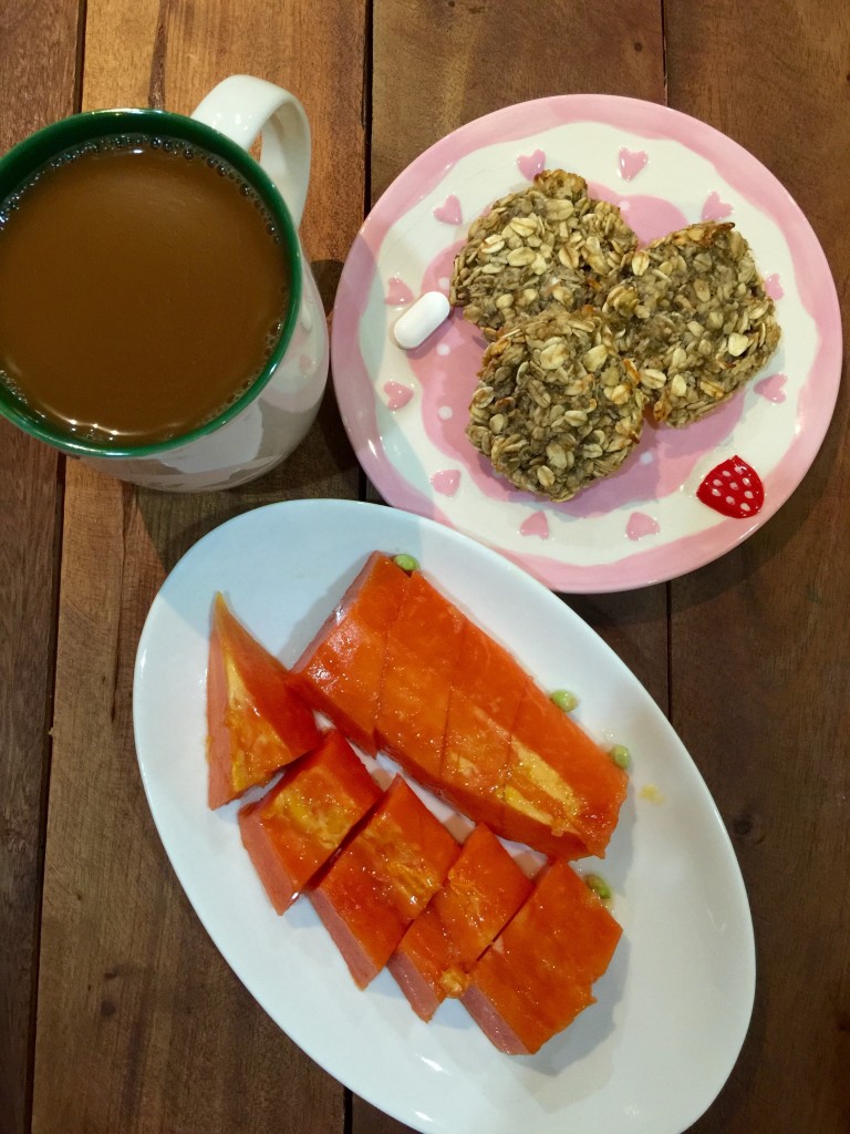 Banana oat cookies, papaya, coffee