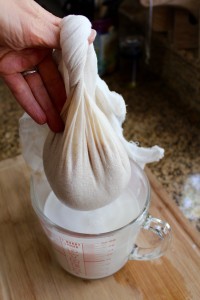 How to Make Homemade Almond Milk