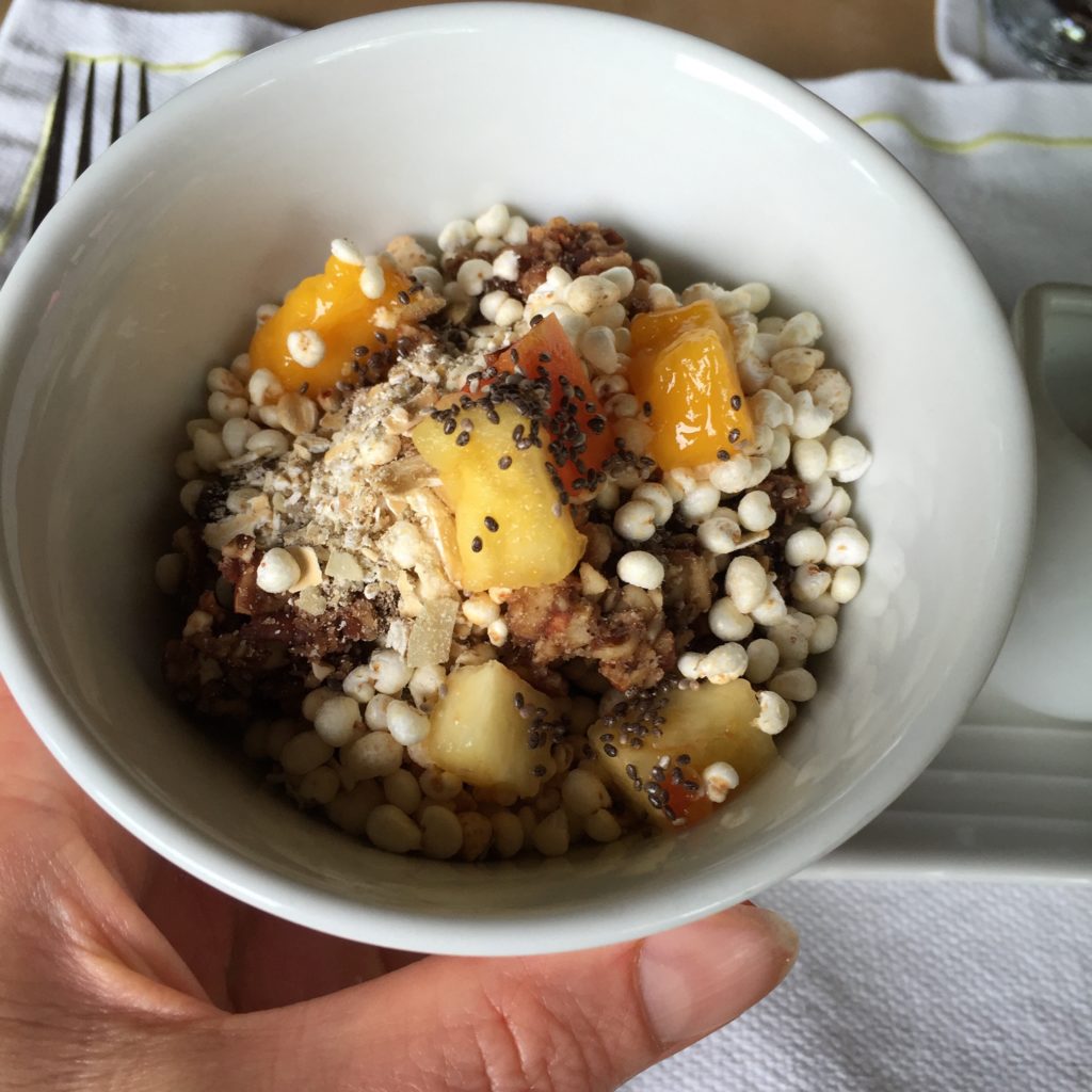 Cereal with fruit & chia seeds