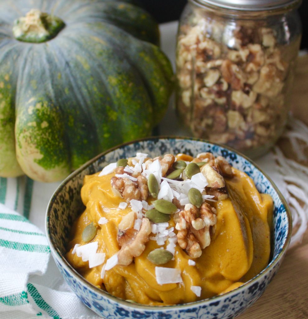 Pumpkin Pie Smoothie Bowl