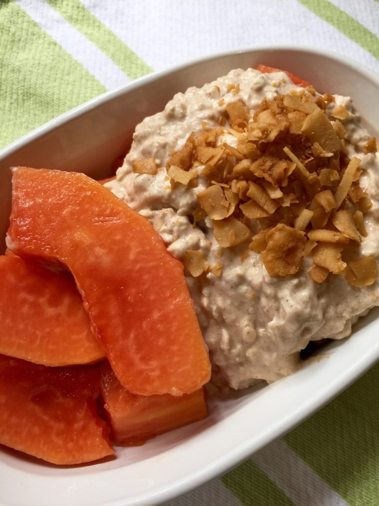 Papaya with overnight quick oats