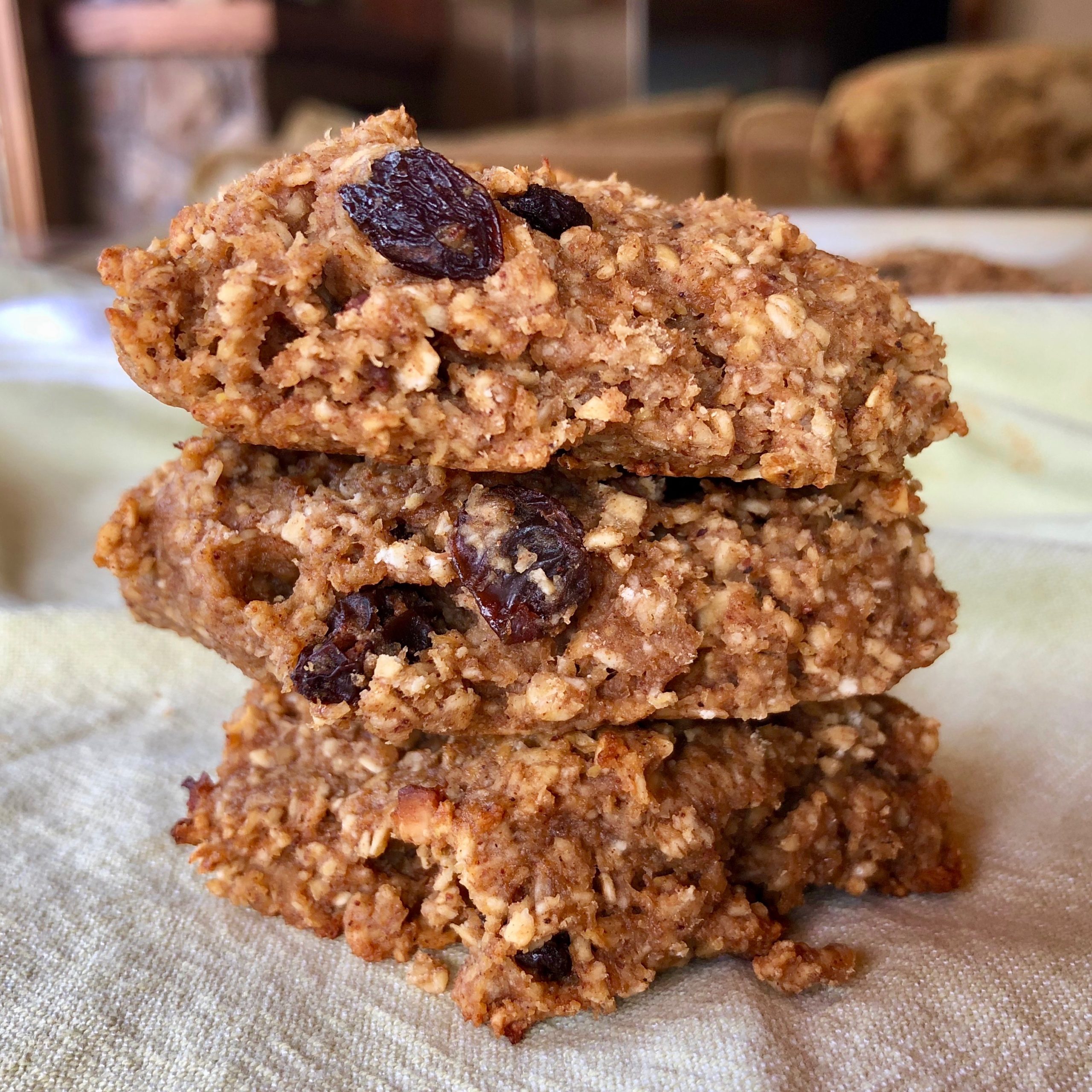 Cinnamon Raisin Oatmeal Bars